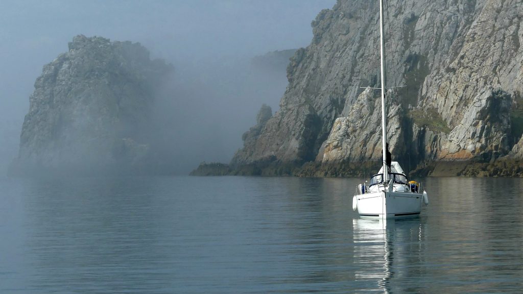 Anse de Pen Hir credit Jean Christophe on Blue Bird - anchoring